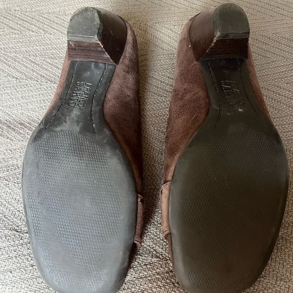 Franco Sarto short heels in rich brown suede - Picture 4 of 5